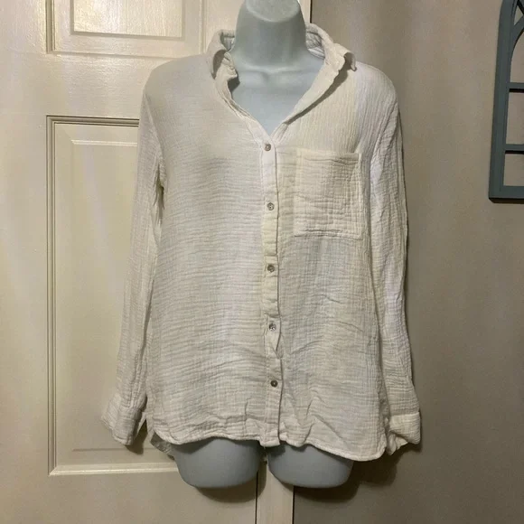 Women's White Button Down Shirt - Picture 1 of 4